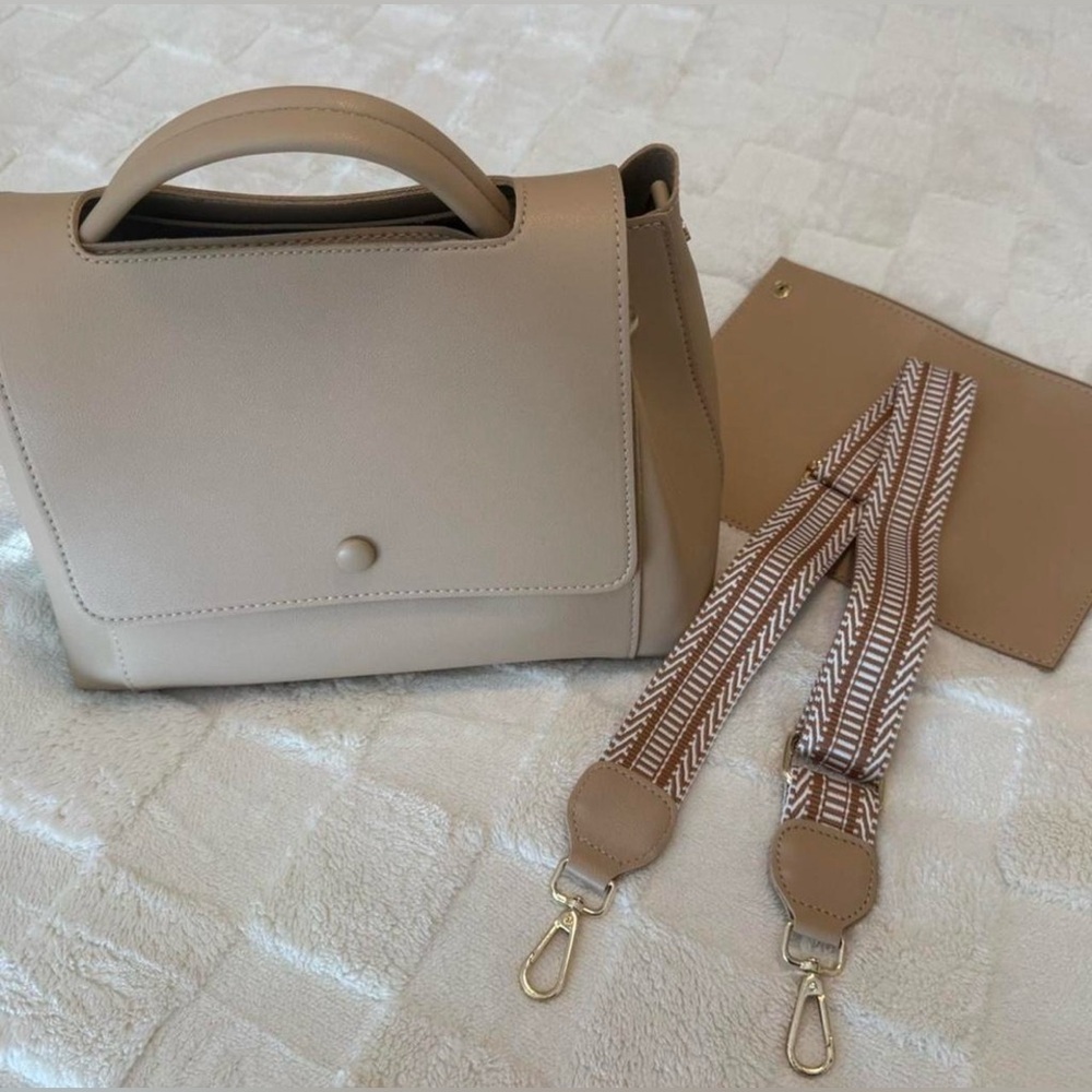 LUNA Classic Messenger Tote Bag – Khaki